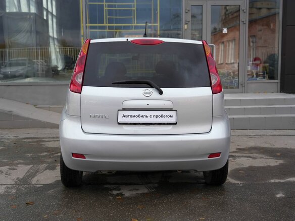 2011 Nissan Note I Рестайлинг, серый, 690000 рублей - вид 5