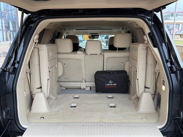 2016 Lexus LX 570 III Рестайлинг 2, чёрный, 8990000 рублей - вид 4