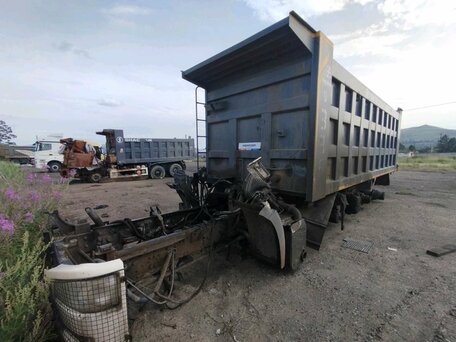 2023 FAW J6 CA3310, белый, 709694 рублей, вид 1