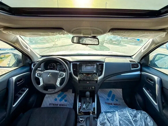 2023 Mitsubishi Pajero Sport III Рестайлинг, серебристый - вид 9