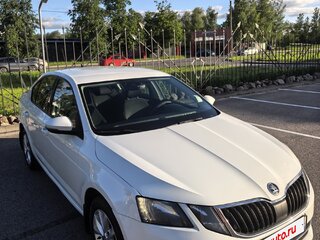 2018 Skoda Octavia III (A7) Рестайлинг, белый, 1500000 рублей, вид 3