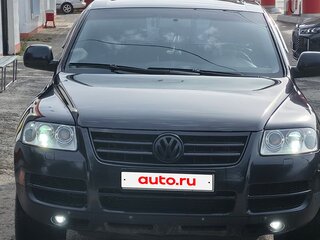2004 Volkswagen Touareg I, чёрный, 2700000 рублей, вид 2
