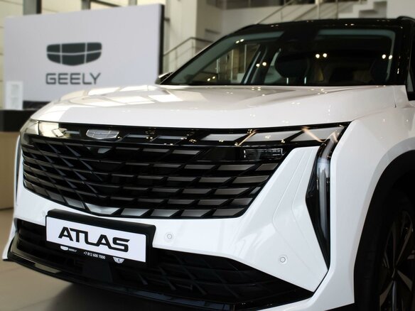 2026 Geely Atlas II, белый, 3909990 рублей - вид 3