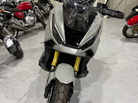2025 Honda X-ADV, серый, 1840000 рублей, вид 3