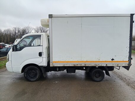 2011 Kia Bongo, белый, 850000 рублей, вид 4