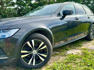 2020 Volvo V90 Cross Country I Рестайлинг, коричневый, 3600000 рублей, вид 3