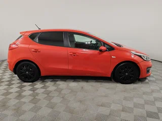 2016 Kia Ceed II Рестайлинг, красный, 1175000 рублей, вид 4