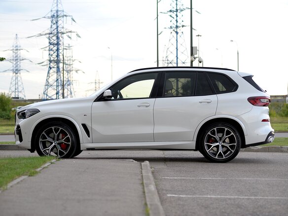 2022 BMW X5 40i IV (G05/G18), белый - вид 6