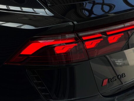 2026 Audi RS Q8 Performance I Рестайлинг, чёрный, 24900000 рублей, вид 4