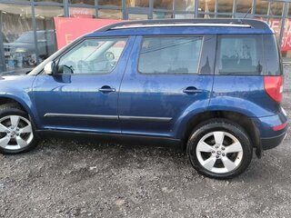 2017 Skoda Yeti I Рестайлинг, синий, 1370000 рублей, вид 4