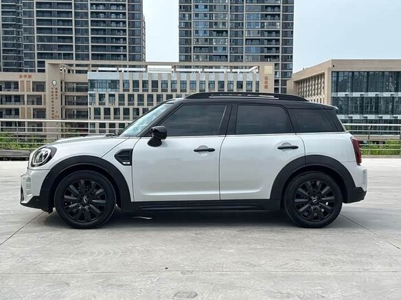 2022 Mini Countryman Cooper II Рестайлинг, белый, 2000000 рублей - вид 7