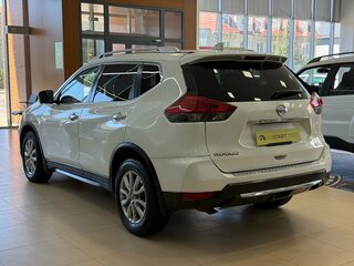 2017 Nissan Rogue II Рестайлинг, белый, 1350000 рублей, вид 3