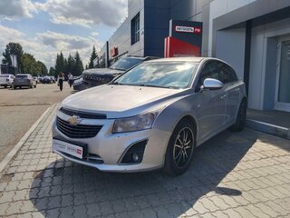 2013 Chevrolet Cruze I Рестайлинг, серебристый, 480000 рублей, вид 3