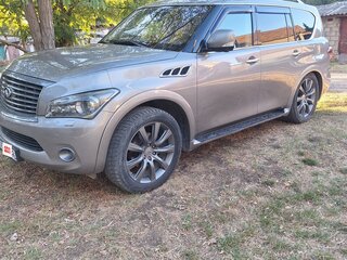 2012 Infiniti QX56 II, серый, 1925000 рублей, вид 4