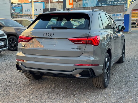 2026 Audi Q3 35 TFSI II (F3), серый, 3880000 рублей - вид 5
