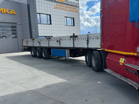 2003 Freightliner Columbia, красный, 1700000 рублей - вид 1