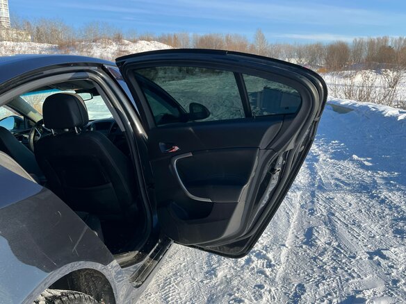 2012 Opel Insignia I, чёрный, 1900000 рублей - вид 4