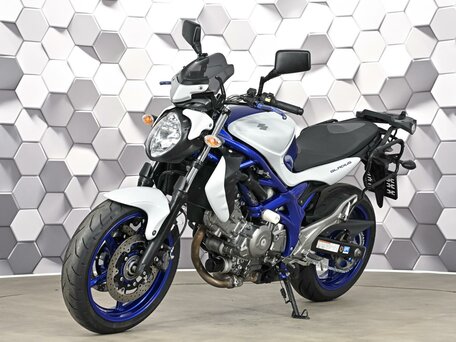 2011 Suzuki SFV 650 Gladius, белый, 449000 рублей, вид 2