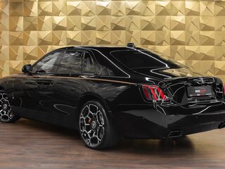 2025 Rolls-Royce Ghost Black Badge II Рестайлинг (Series II), чёрный, 52000000 рублей, вид 2
