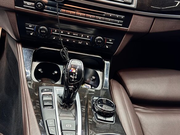 2014 BMW 5 серии M550d xDrive VI (F10/F11/F07) Рестайлинг, синий, 3900000 рублей - вид 7