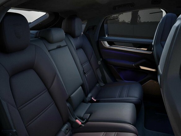 2026 Porsche Cayenne GTS III Рестайлинг, серый, 27985290 рублей - вид 13