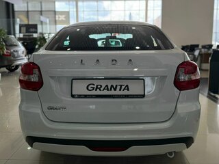 2026 Lada (ВАЗ) Granta I Рестайлинг, белый, 1098000 рублей, вид 5