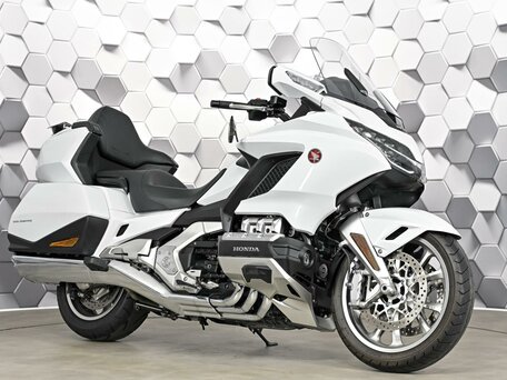 2018 Honda GL 1800 Gold Wing, белый, 2590000 рублей, вид 1