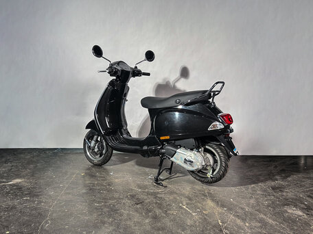 2025 Vespa VXL 125, чёрный, 420000 рублей, вид 2