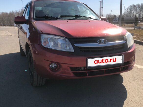 2013 Lada (ВАЗ) Granta I, серебристый, 380000 рублей - вид 2