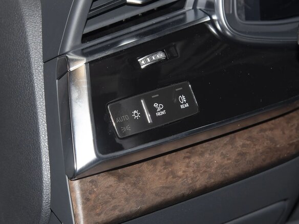 2025 Audi Q7 45 TFSI II (4M) Рестайлинг 2, чёрный, 10123000 рублей - вид 9