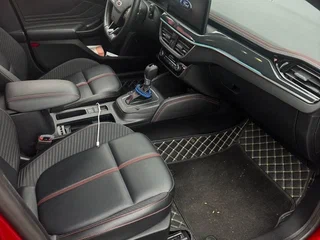 2022 Ford Focus IV Рестайлинг, красный, 2900000 рублей, вид 5