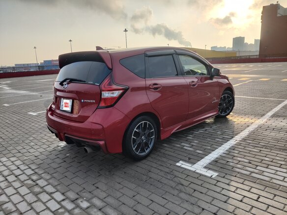 2018 Nissan Note Nismo e-Power II Рестайлинг, красный, 1500000 рублей - вид 18