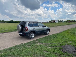 2012 Chevrolet Niva I Рестайлинг, серый, 590000 рублей, вид 3