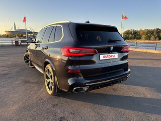 2019 BMW X5 M50d IV (G05/G18), чёрный, 5880000 рублей, вид 3