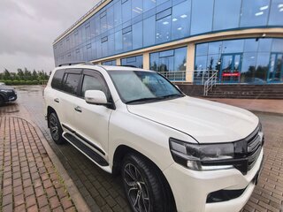 2014 Toyota Land Cruiser 200 Series Рестайлинг 1, белый, 4500000 рублей, вид 3