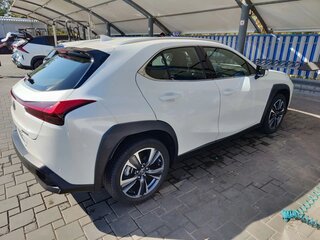 2022 Lexus UX 200 I, белый, 4100000 рублей, вид 3