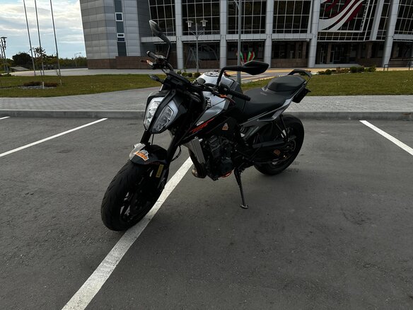 2018 KTM 790 Duke, серый, 590000 рублей - вид 1