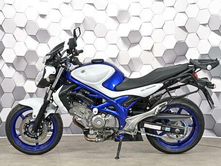 2011 Suzuki SFV 650 Gladius, белый, 449000 рублей, вид 4
