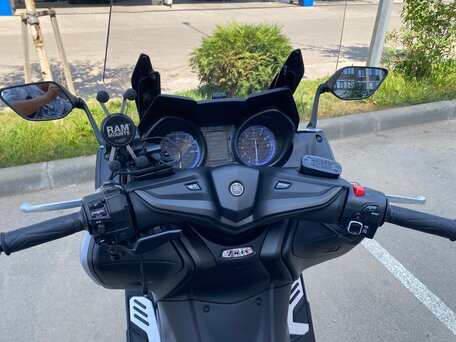 2020 Yamaha TMAX, серый, 999999 рублей, вид 5