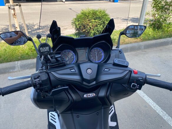 2020 Yamaha TMAX, серый, 999999 рублей - вид 4