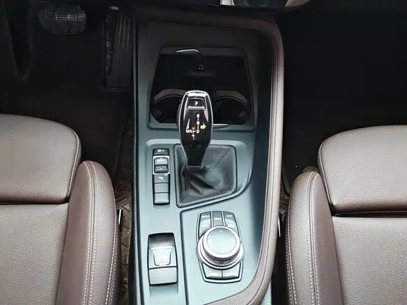 2022 BMW X1 Long 20Li sDrive II (F48) Рестайлинг, белый, 2100000 рублей - вид 14