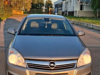 2011 Opel Astra H Рестайлинг, серый, 650000 рублей, вид 1
