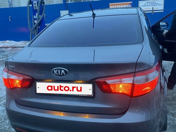 2013 Kia Rio 4-speed III, серый, 1060000 рублей - вид 3