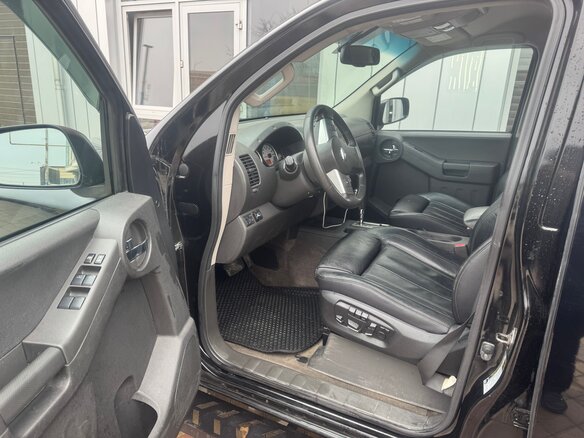 2015 Nissan Xterra II Рестайлинг, чёрный, 2400000 рублей - вид 5
