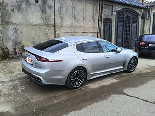 2017 Kia Stinger I, серебристый, 1500000 рублей, вид 3