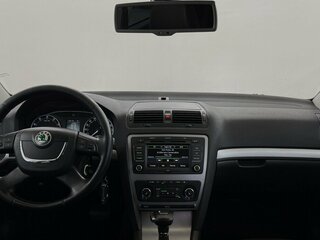 2012 Skoda Octavia II (A5) Рестайлинг, белый, 750000 рублей, вид 5