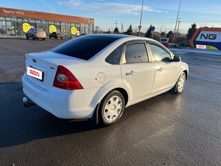 2011 Ford Focus II Рестайлинг, белый, 950000 рублей, вид 4
