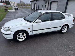 1998 Honda Civic Ferio II, белый, 445000 рублей, вид 3