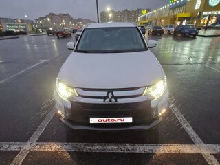2016 Mitsubishi Outlander III Рестайлинг 2, белый, 1750000 рублей, вид 2