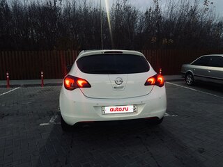 2011 Opel Astra J, белый, 600000 рублей, вид 4